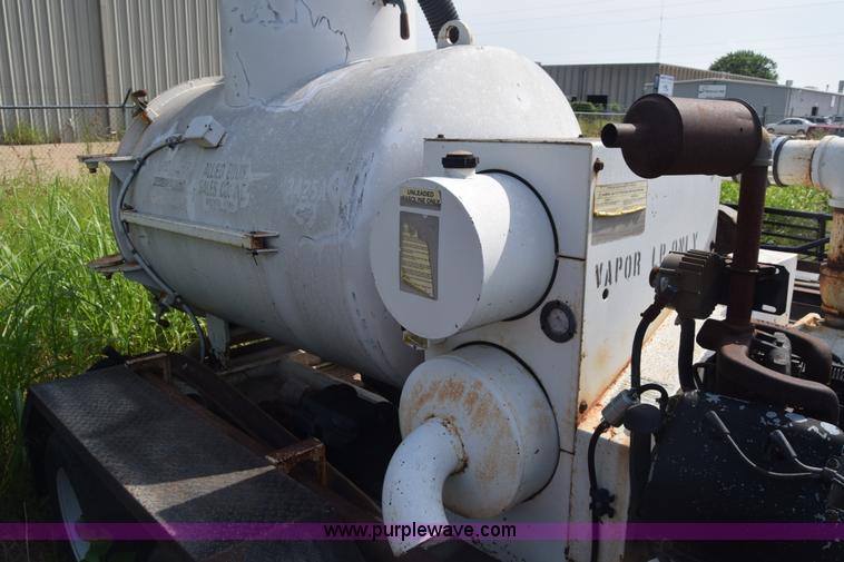 image for item CB9439 Trav-L-Vac TLV400-3 vacuum system