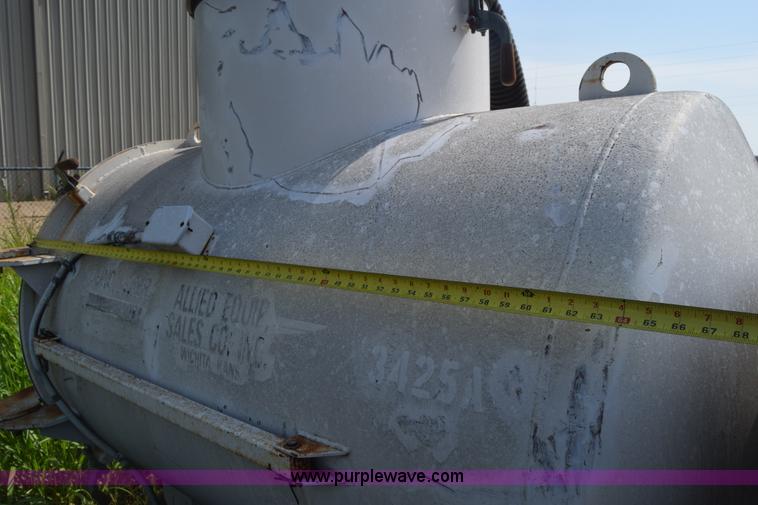 image for item CB9439 Trav-L-Vac TLV400-3 vacuum system