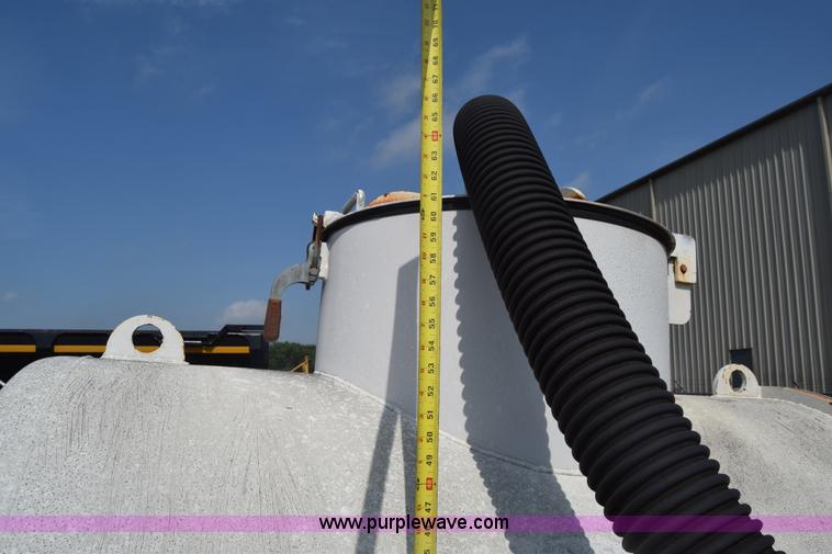 image for item CB9439 Trav-L-Vac TLV400-3 vacuum system