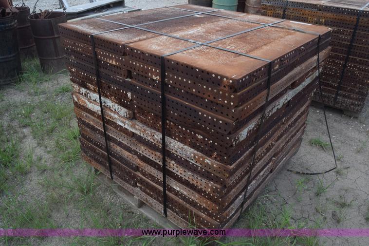 image for item CB9442 Steel concrete forms