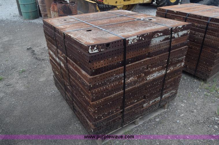 image for item CB9442 Steel concrete forms