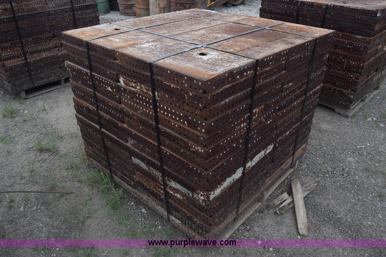 image for item CB9442 Steel concrete forms