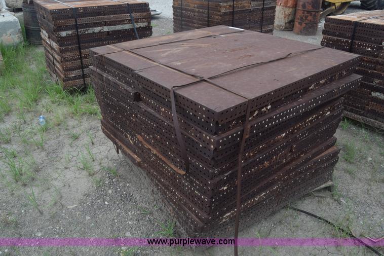 image for item CB9442 Steel concrete forms