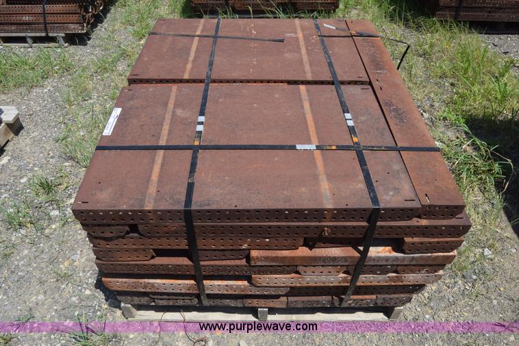 image for item CB9442 Steel concrete forms