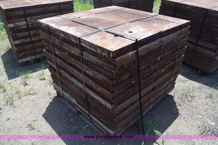 image for item CB9442 Steel concrete forms