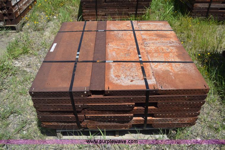 image for item CB9442 Steel concrete forms