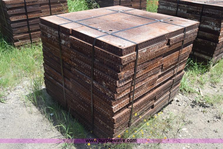 image for item CB9442 Steel concrete forms