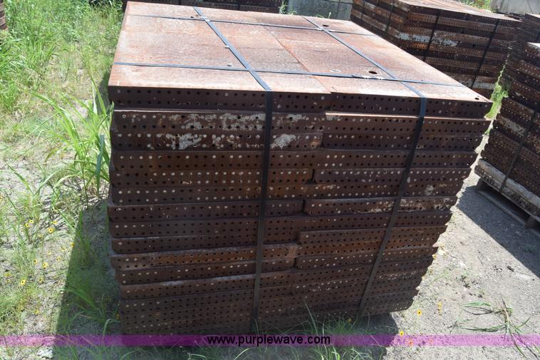 image for item CB9442 Steel concrete forms