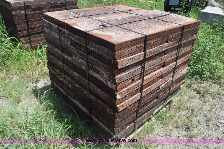 image for item CB9442 Steel concrete forms