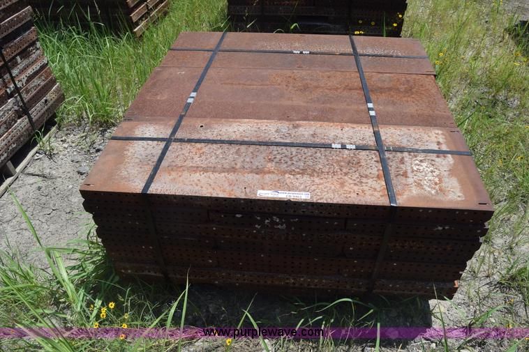 image for item CB9442 Steel concrete forms