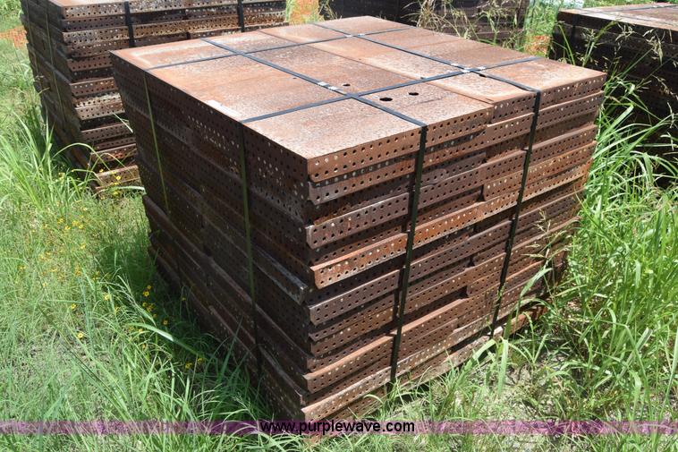 image for item CB9442 Steel concrete forms