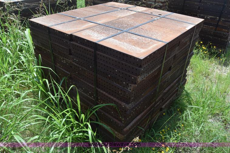 image for item CB9442 Steel concrete forms