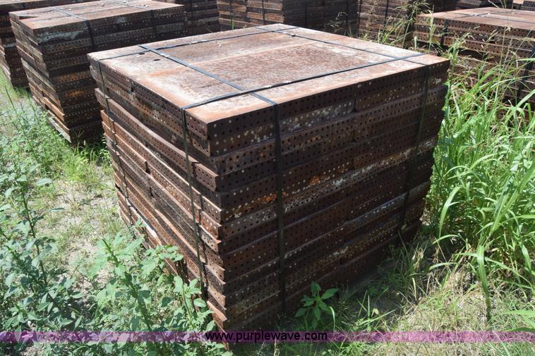 image for item CB9442 Steel concrete forms