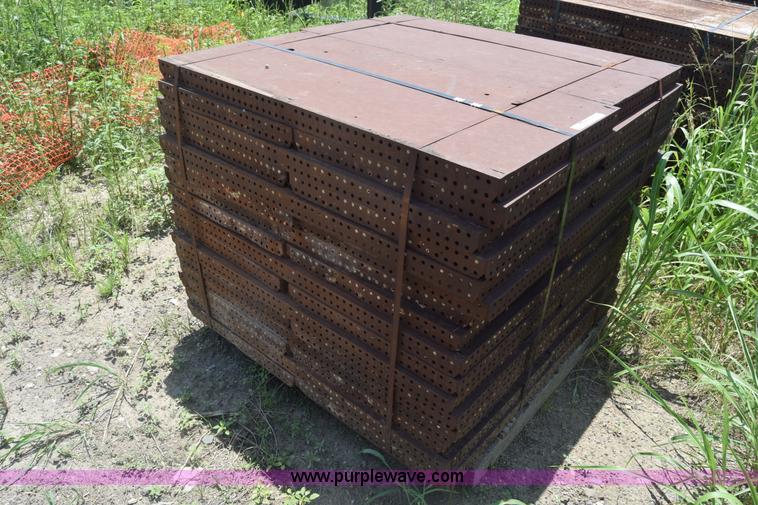 image for item CB9442 Steel concrete forms