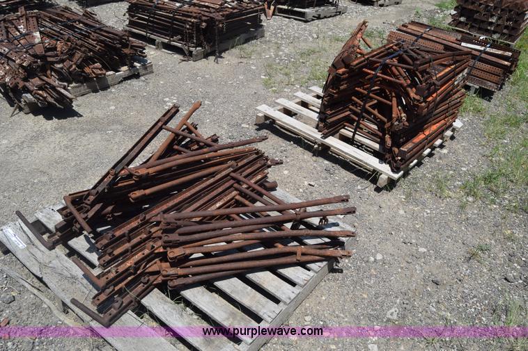 image for item CB9442 Steel concrete forms