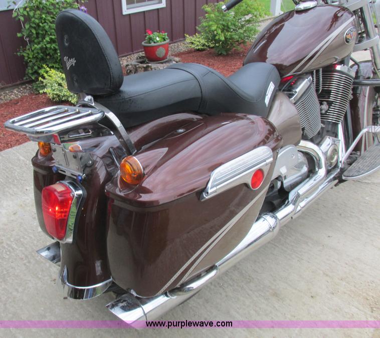 image for item CC9272 2006 Victory Touring motorcycle