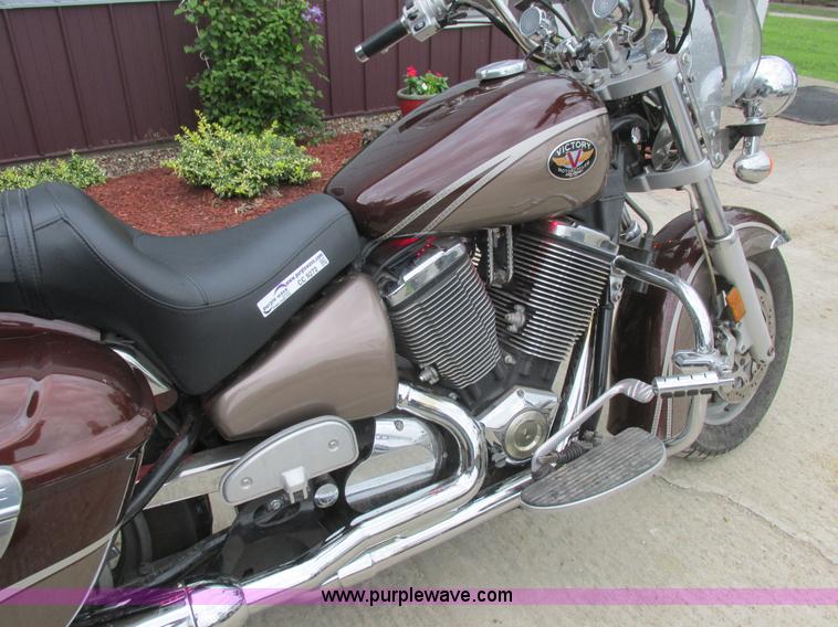 image for item CC9272 2006 Victory Touring motorcycle