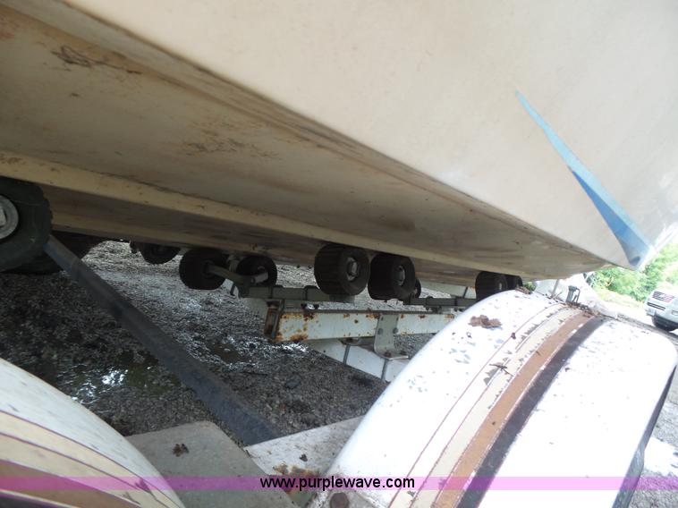 image for item CC9276 1982 Wellcraft 196 Sunhatch boat