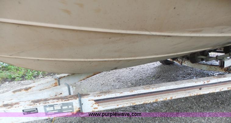 image for item CC9276 1982 Wellcraft 196 Sunhatch boat