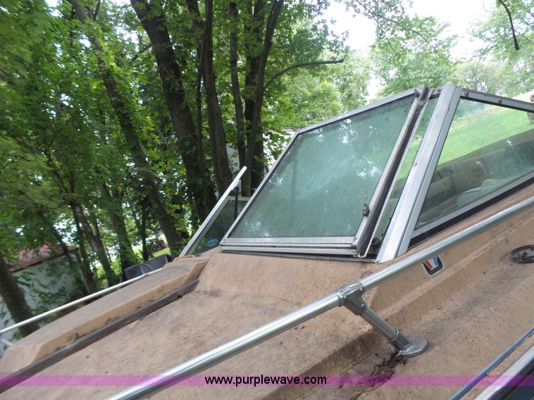 image for item CC9276 1982 Wellcraft 196 Sunhatch boat