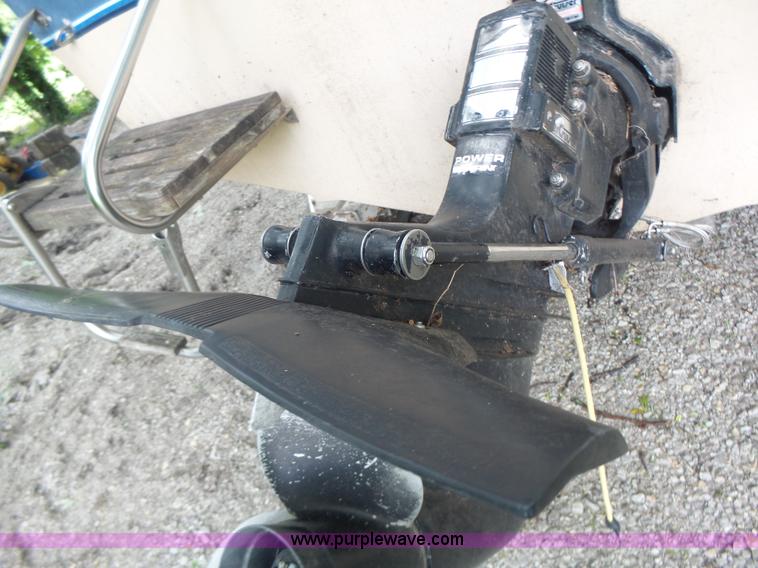 image for item CC9276 1982 Wellcraft 196 Sunhatch boat