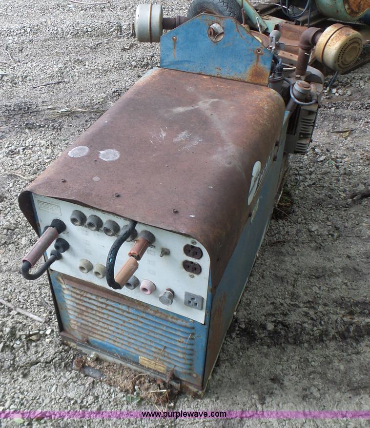 image for item CC9278 Miller AEAD-200LE welder