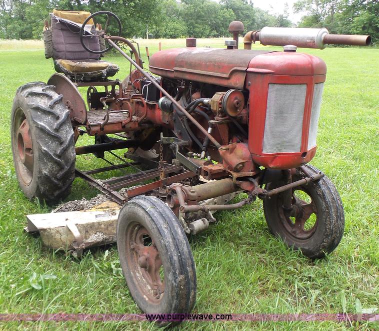 image for item CC9280 Farmall tractor