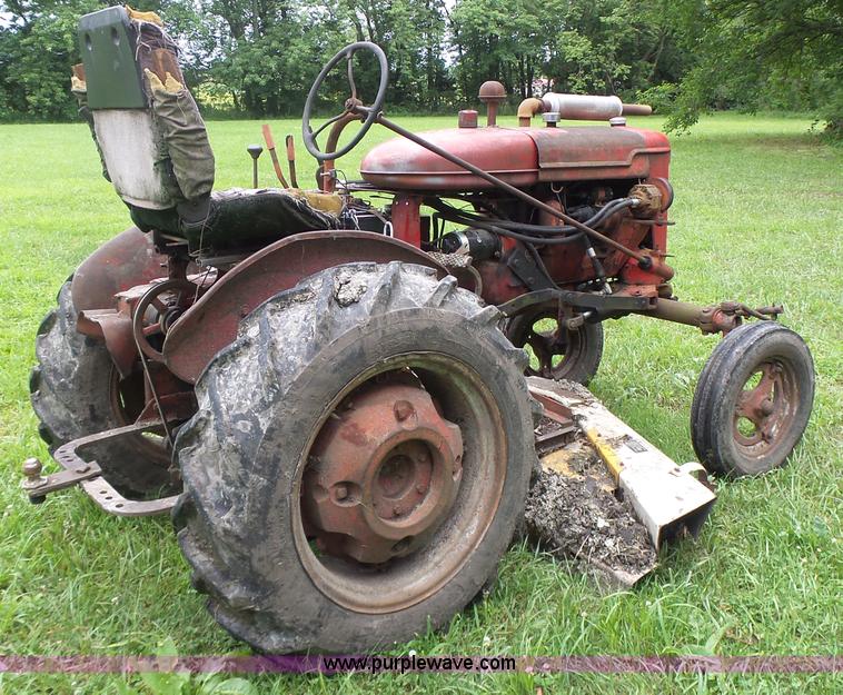 image for item CC9280 Farmall tractor