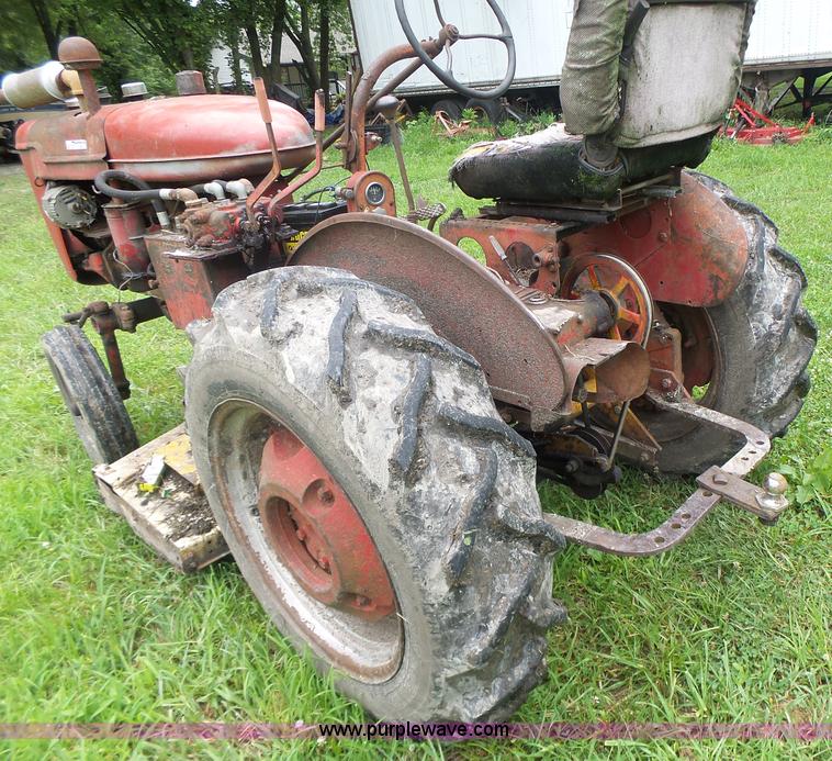 image for item CC9280 Farmall tractor