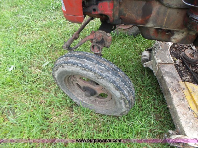 image for item CC9280 Farmall tractor