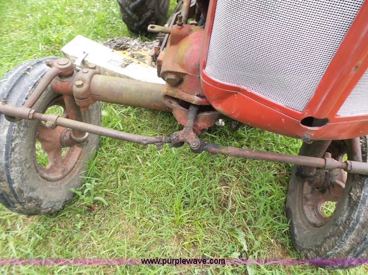 image for item CC9280 Farmall tractor