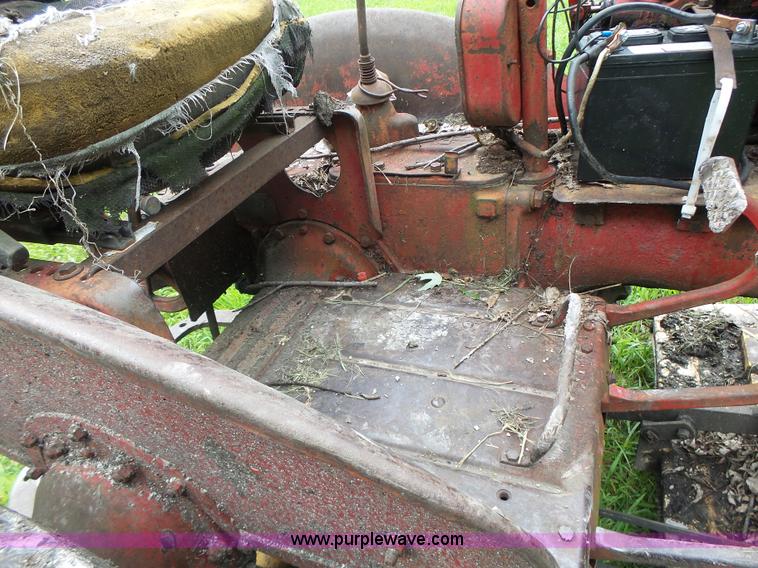 image for item CC9280 Farmall tractor