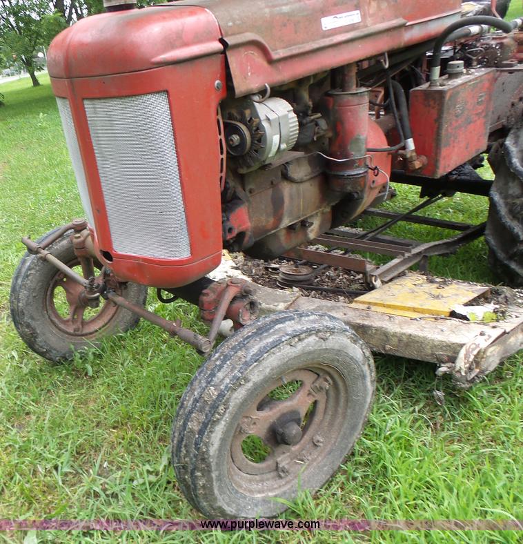 image for item CC9280 Farmall tractor