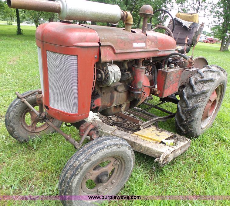 image for item CC9280 Farmall tractor