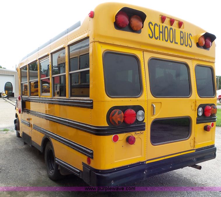 image for item CC9916 2002 Chevrolet Express G3500 bus