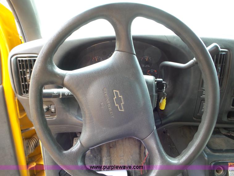 image for item CC9916 2002 Chevrolet Express G3500 bus