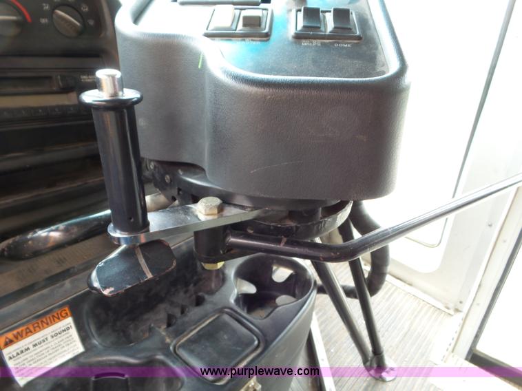 image for item CC9916 2002 Chevrolet Express G3500 bus