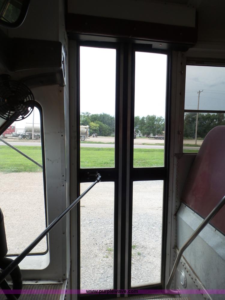 image for item CC9916 2002 Chevrolet Express G3500 bus