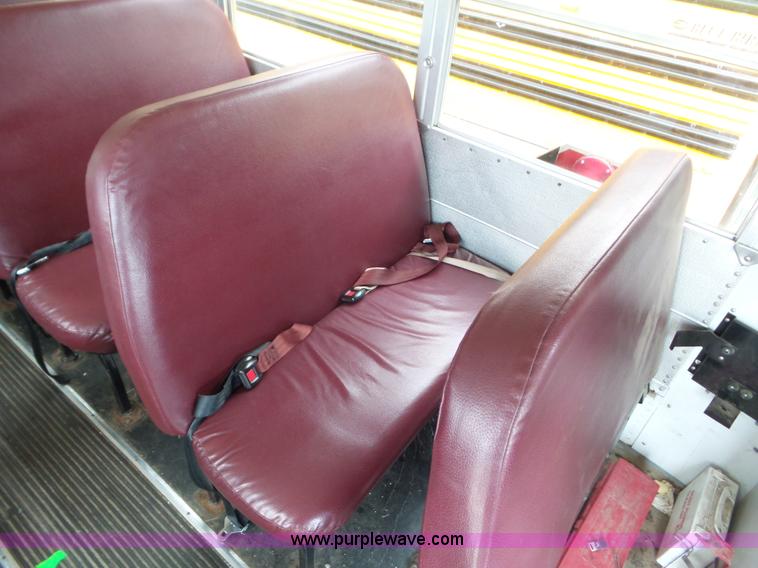 image for item CC9916 2002 Chevrolet Express G3500 bus