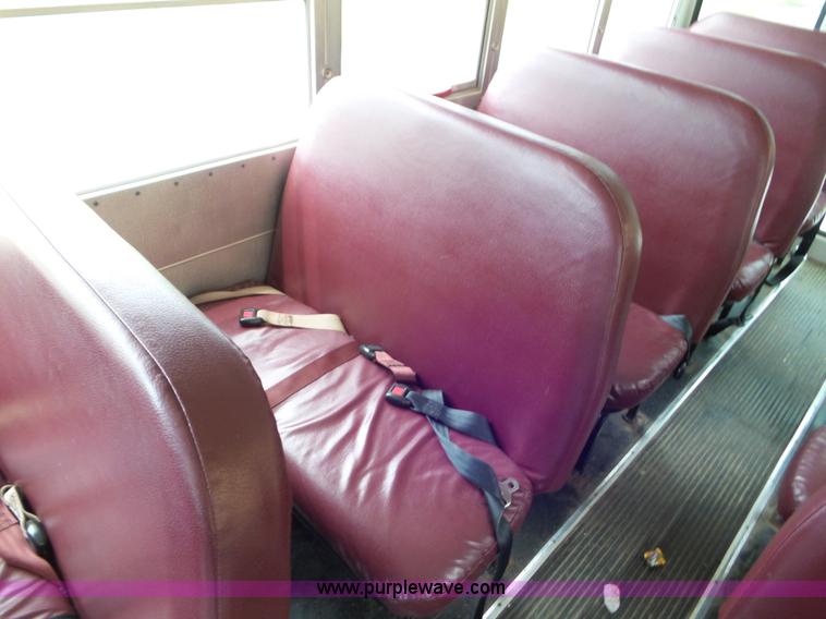 image for item CC9916 2002 Chevrolet Express G3500 bus