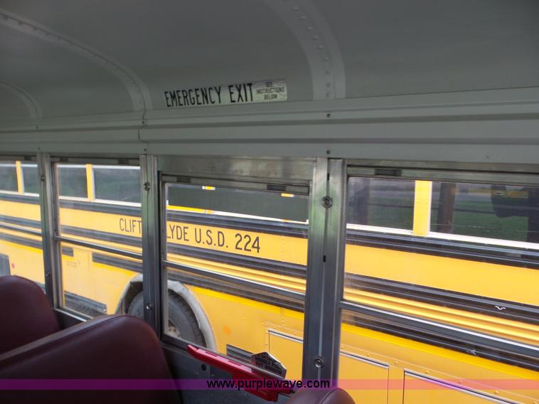 image for item CC9916 2002 Chevrolet Express G3500 bus