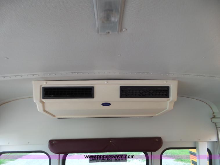 image for item CC9916 2002 Chevrolet Express G3500 bus