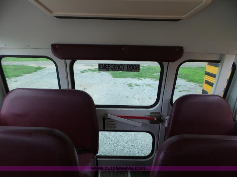 image for item CC9916 2002 Chevrolet Express G3500 bus