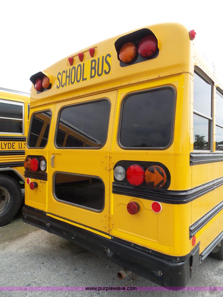 image for item CC9916 2002 Chevrolet Express G3500 bus