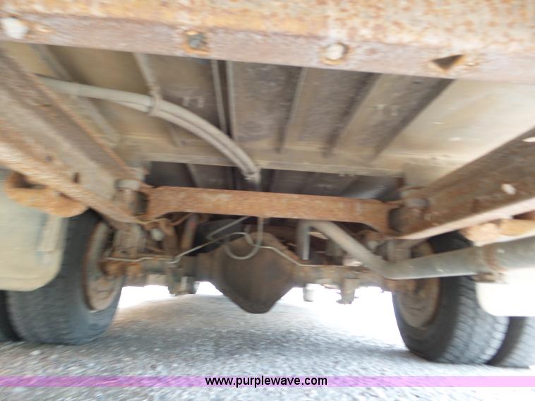 image for item CC9916 2002 Chevrolet Express G3500 bus