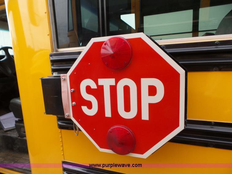 image for item CC9916 2002 Chevrolet Express G3500 bus