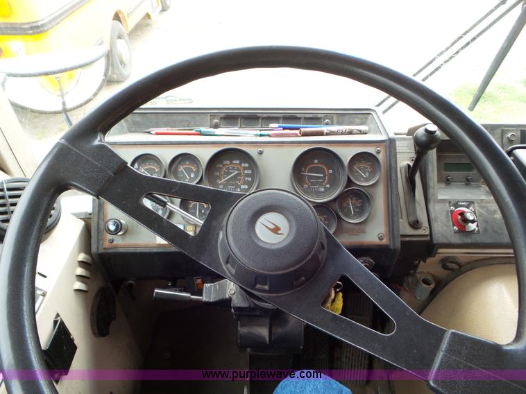 image for item CC9917 1992 Blue Bird bus