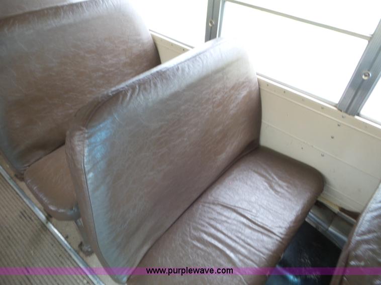 image for item CC9917 1992 Blue Bird bus