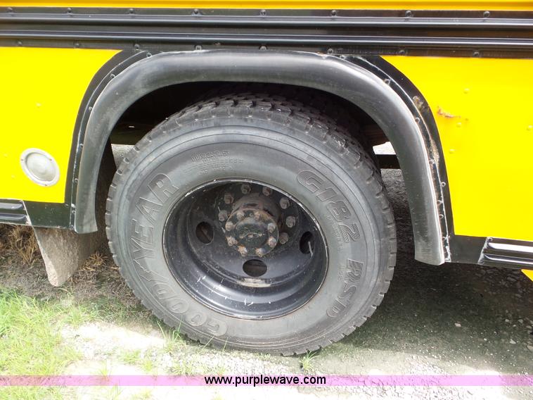 image for item CC9917 1992 Blue Bird bus