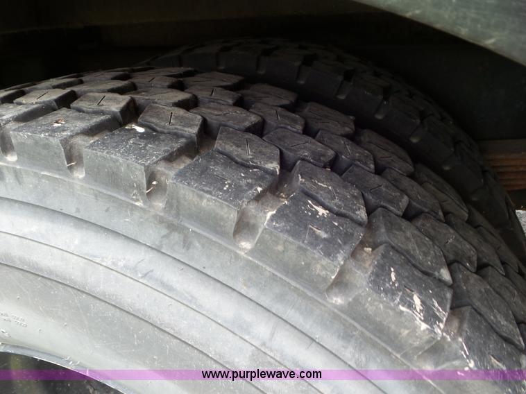 image for item CC9917 1992 Blue Bird bus